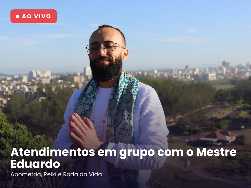 Mestre Eduardo Rocha em namastê
